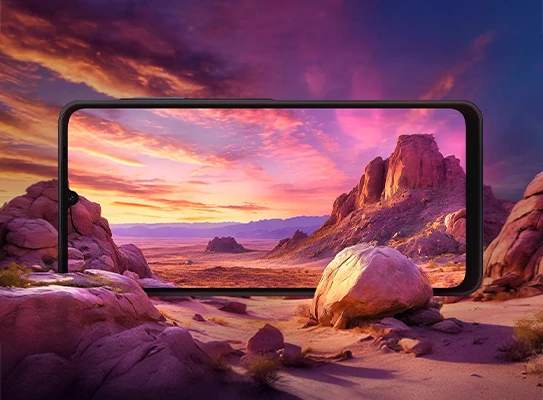 1. Large 6.7” Immersive Display